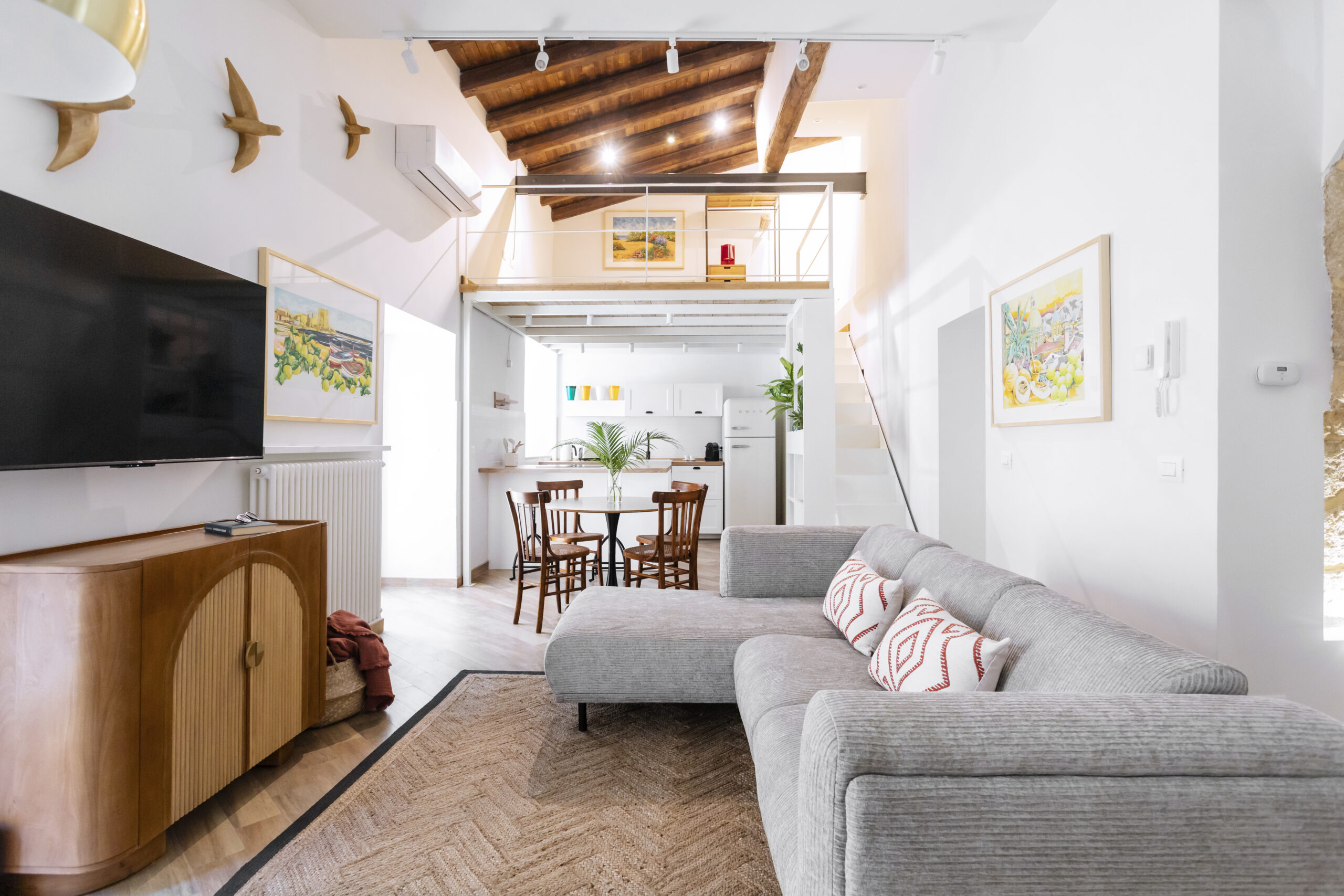 Palazzo Castrone a Palermo — Luxury Apartment